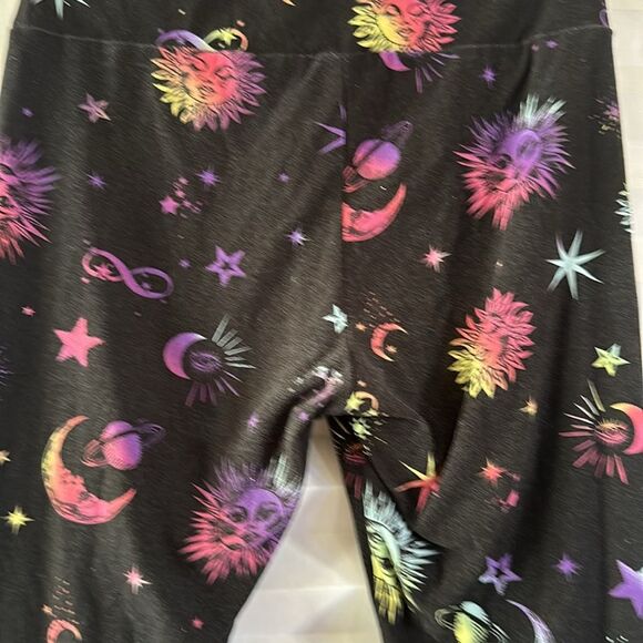 No Boundaries Black Super Soft Leggings Celestial Print Stars Moon Size M - Picture 4 of 5